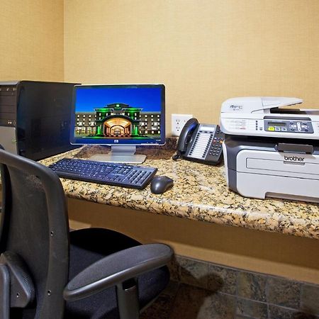 Holiday Inn Midland By Ihg Bagian luar foto