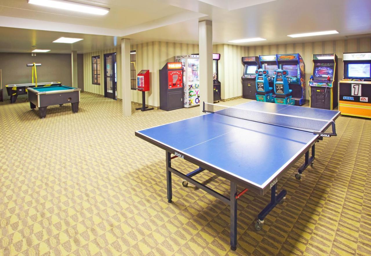 Holiday Inn Midland By Ihg Bagian luar foto