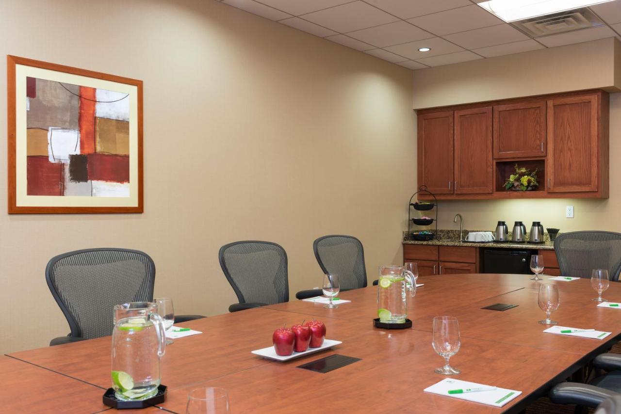 Holiday Inn Midland By Ihg Bagian luar foto
