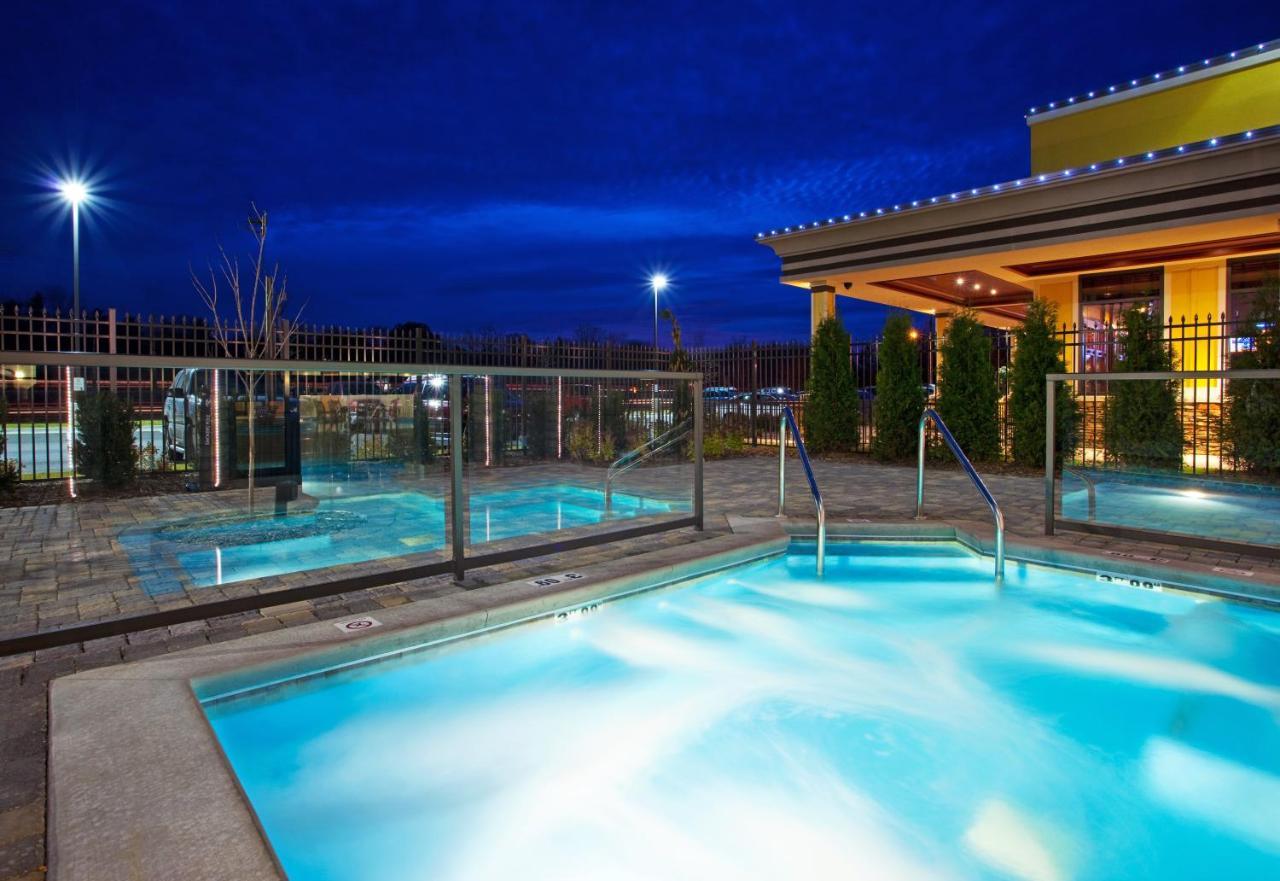 Holiday Inn Midland By Ihg Bagian luar foto