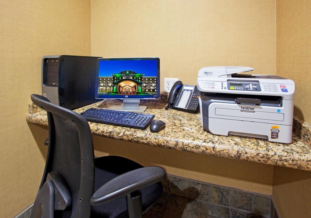 Holiday Inn Midland By Ihg Bagian luar foto